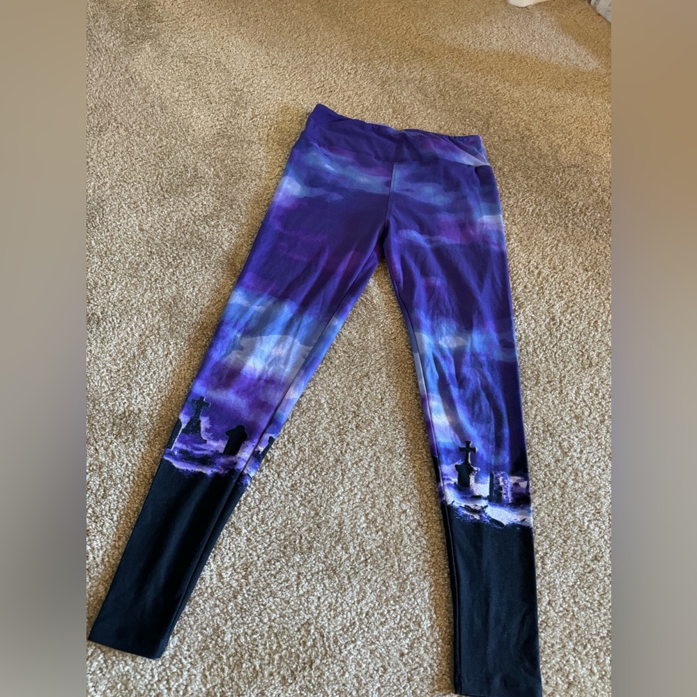 LuLaRoe Purple and Black Halloween Leggings 🎃 👻 🪦